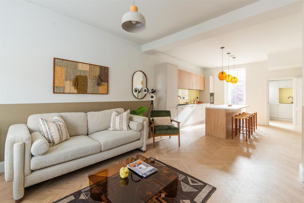 3 bed Mid Terraced House for rent in Newcastle upon Tyne. From Hive Estates - Newcastle upon Tyne