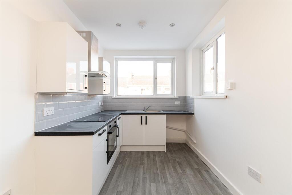 3 bed Mid Terraced House for rent in Easington. From Hive Estates - Newcastle upon Tyne