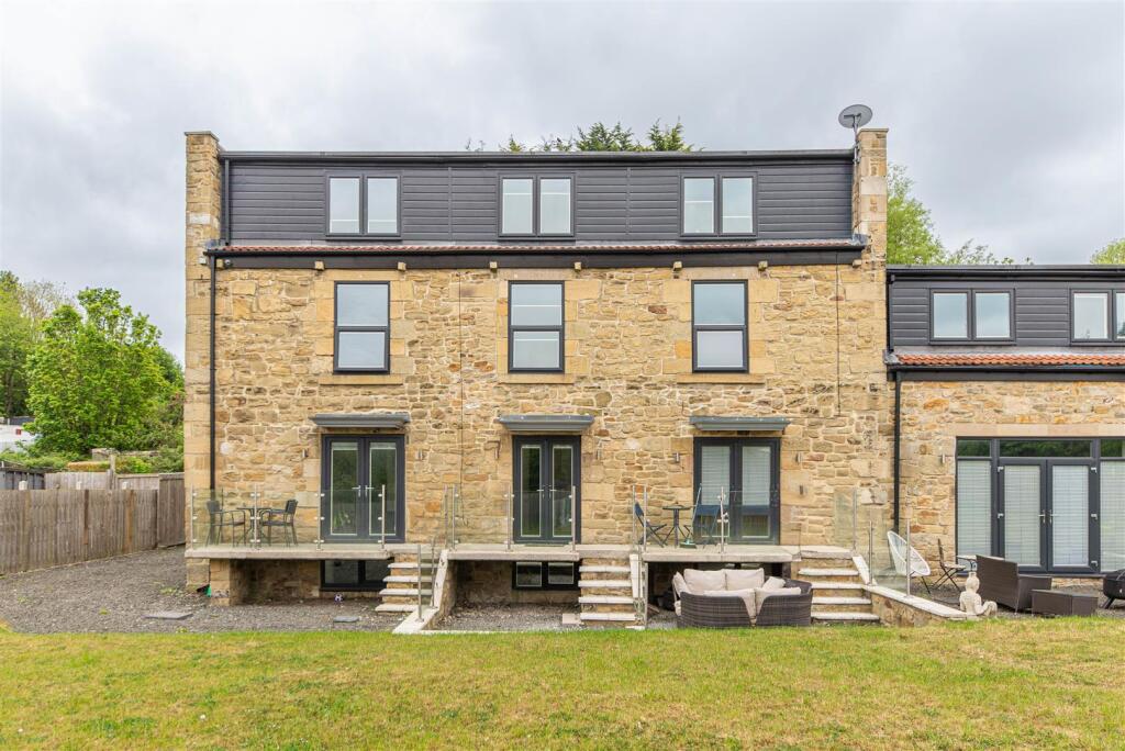 4 bed Town House for rent in Hebburn. From Hive Estates - Newcastle upon Tyne 4 bed Town House for rent in Hebburn. From Hive Estates - Newcastle upon Tyne