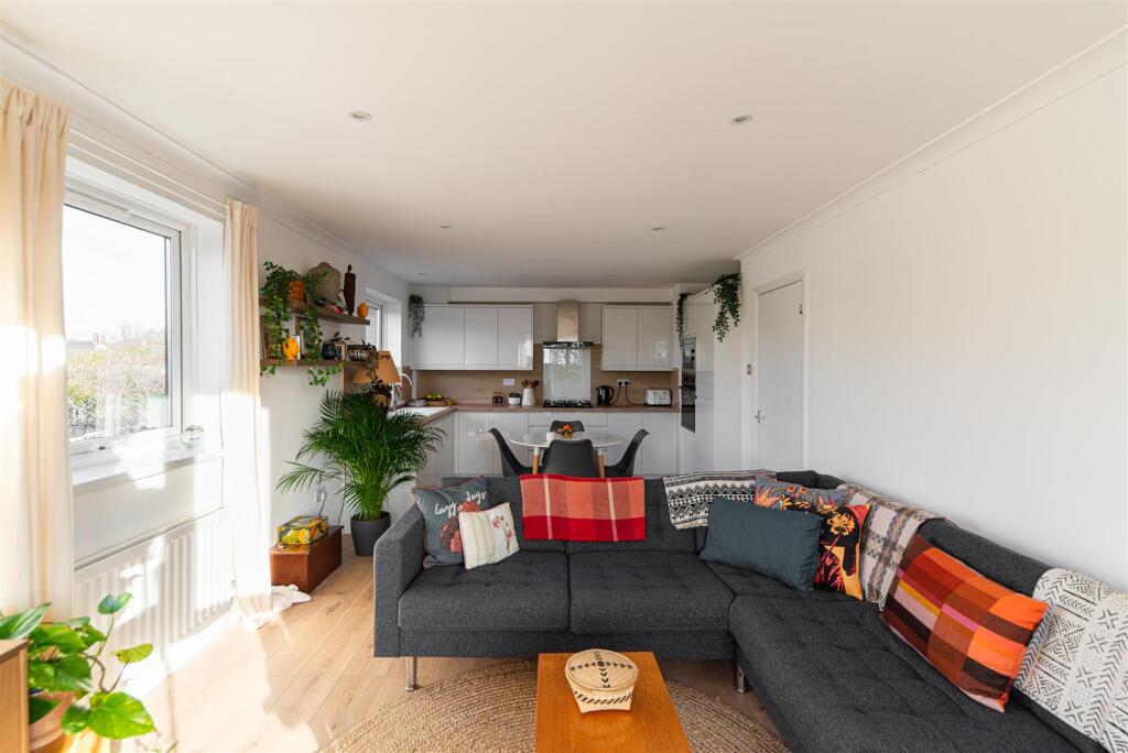 2 bed 1st Floor Flat for rent in Newcastle upon Tyne. From Hive Estates - Newcastle upon Tyne