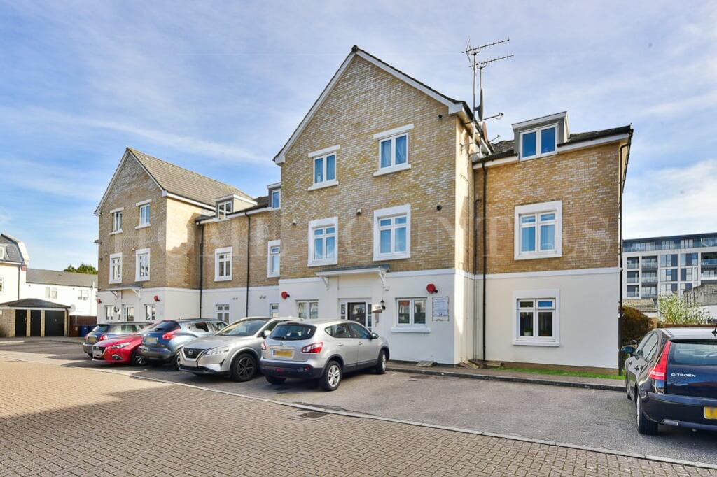 2 bed Apartment for rent in Hadley Wood. From Home Counties - Potters Bar