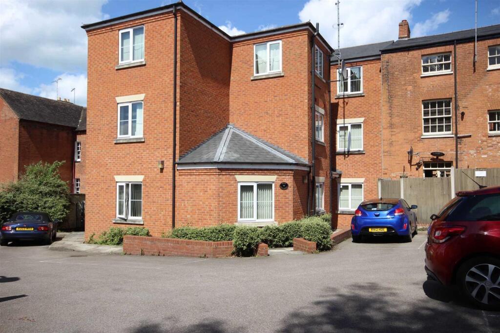 2 bed Apartment for rent in Warwick. From ehB Residential - Warwick 2 bed Apartment for rent in Warwick. From ehB Residential - Warwick