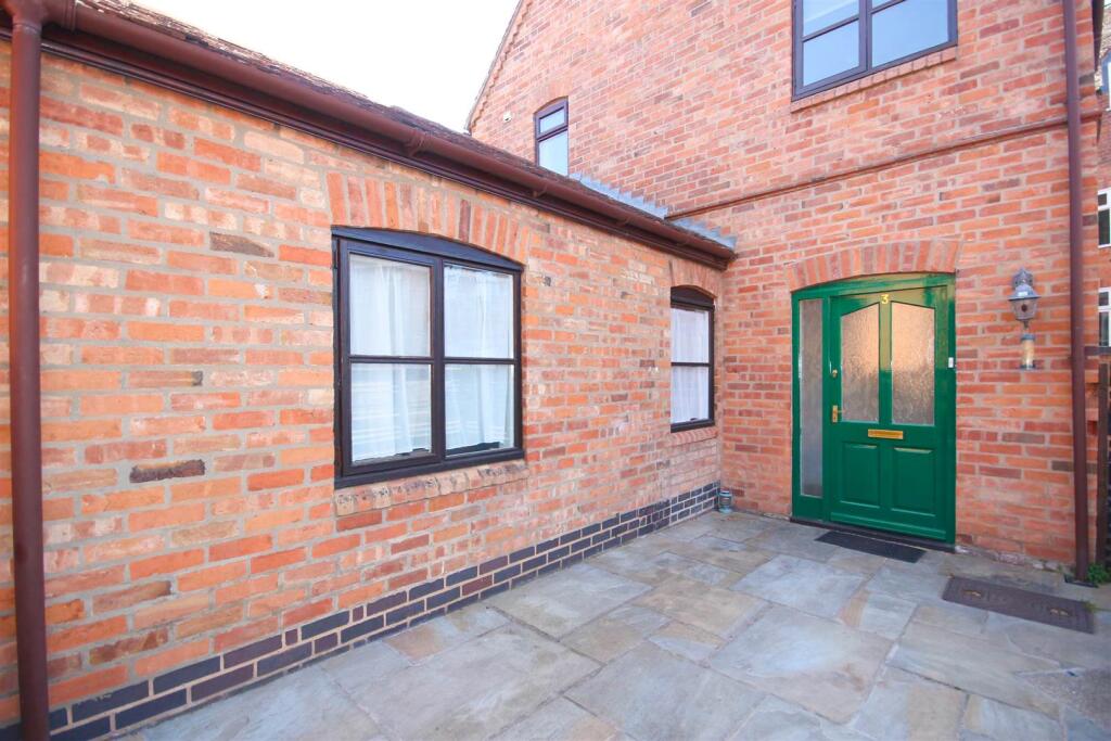 3 bed Detached for rent in Warwick. From ehB Residential - Warwick 3 bed Detached for rent in Warwick. From ehB Residential - Warwick