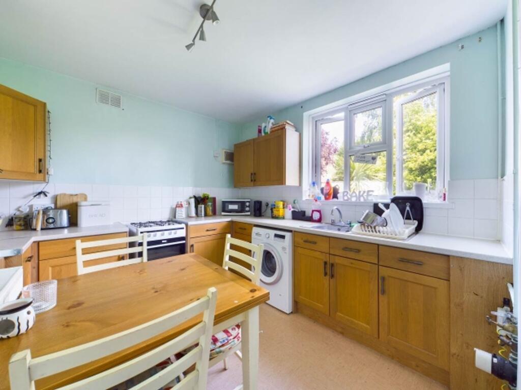 4 bed Mid Terraced House for rent in Eltham. From Equity London LTD - Eltham