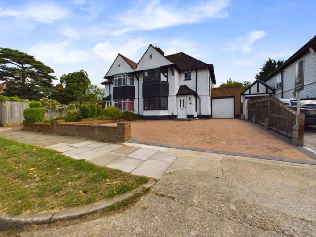 3 bed Semi Detached for rent in Orpington. From Equity London LTD - Eltham