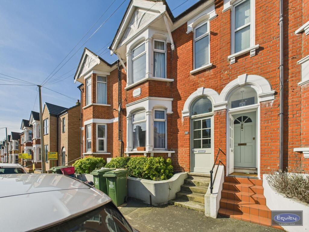 2 bed House (unspecified) for rent in Ruxley. From Equity London LTD - Eltham