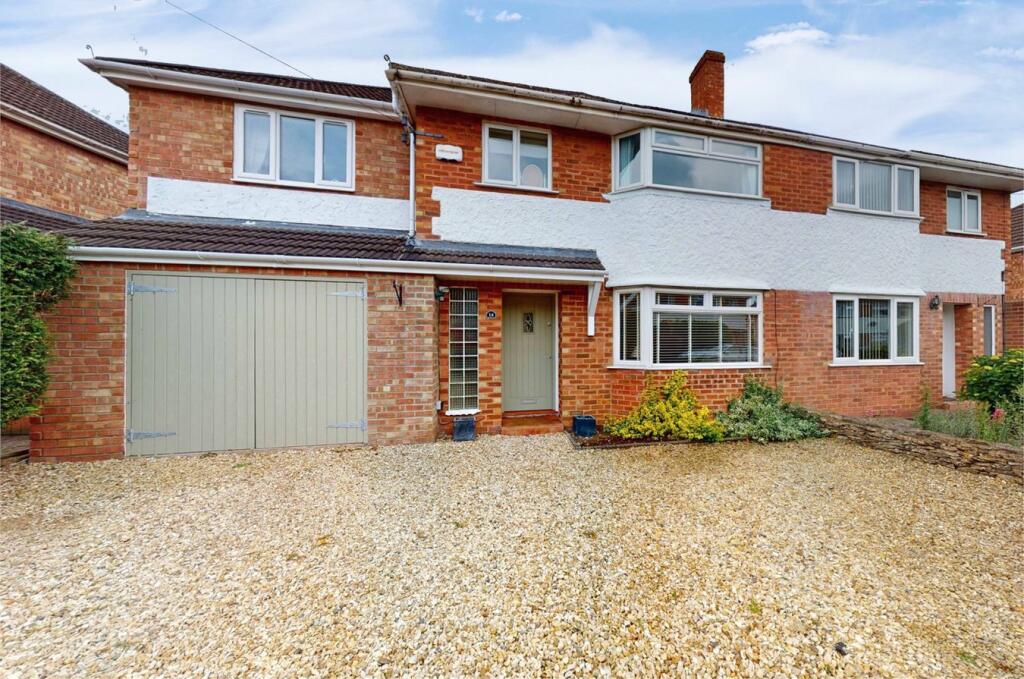 4 bed Semi Detached for rent in Cheltenham. From Errington Smith Town and Village Properties (Residential Sales - Lettings and Property Management) - Cheltenham