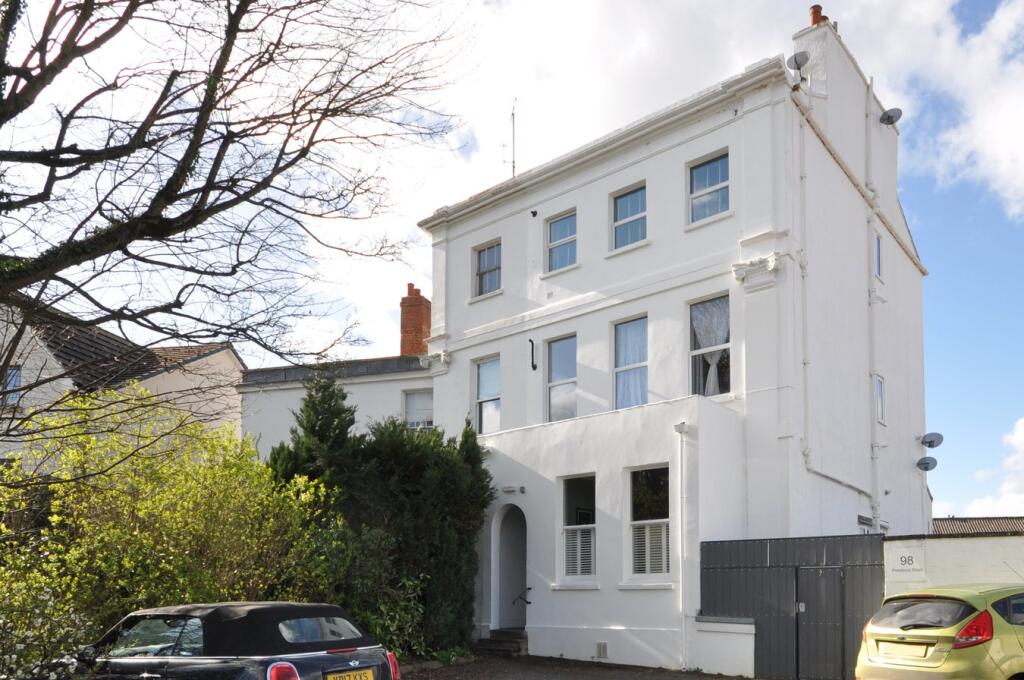 1 bed Apartment for rent in Prestbury. From Errington Smith Town and Village Properties (Residential Sales - Lettings and Property Management) - Cheltenham