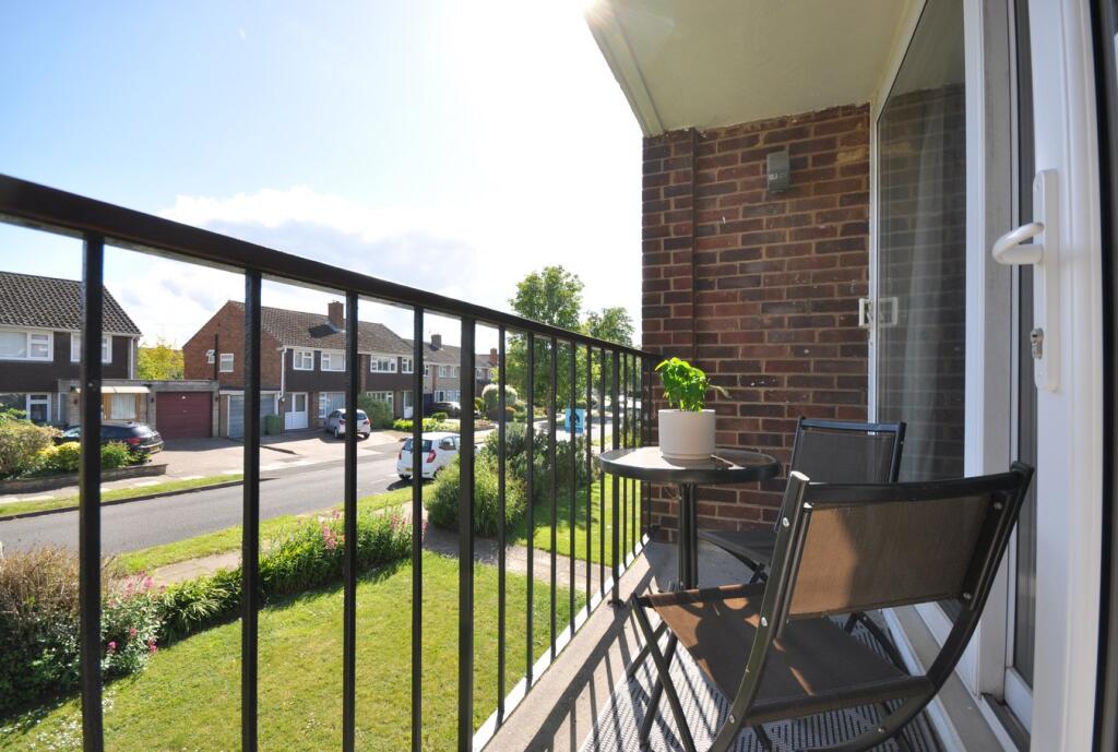 2 bed Apartment for rent in Golden Valley. From Errington Smith Town and Village Properties (Residential Sales - Lettings and Property Management) - Cheltenham