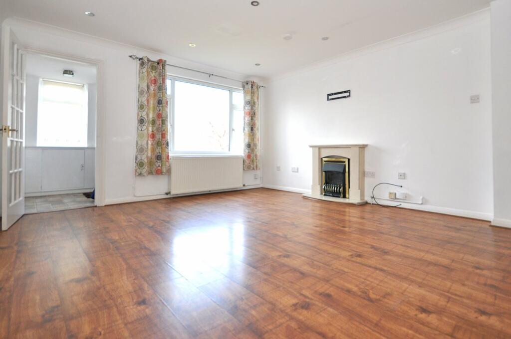 2 bed Semi Detached for rent in Cheltenham. From Errington Smith Town and Village Properties (Residential Sales - Lettings and Property Management) - Cheltenham 2 bed Semi Detached for rent in Cheltenham. From Errington Smith Town and Village Properties (Residential Sales - Lettings and Property Management) - Cheltenham