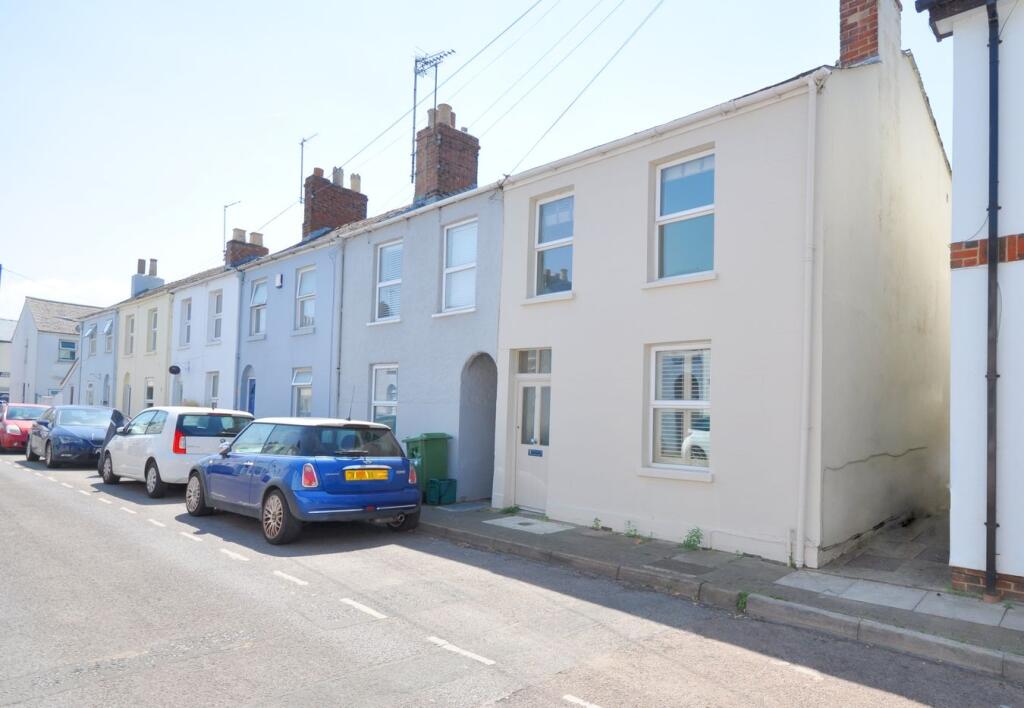 3 bed End of Terrace for rent in Prestbury. From Errington Smith Town and Village Properties (Residential Sales - Lettings and Property Management) - Cheltenham 3 bed End of Terrace for rent in Prestbury. From Errington Smith Town and Village Properties (Residential Sales - Lettings and Property Management) - Cheltenham
