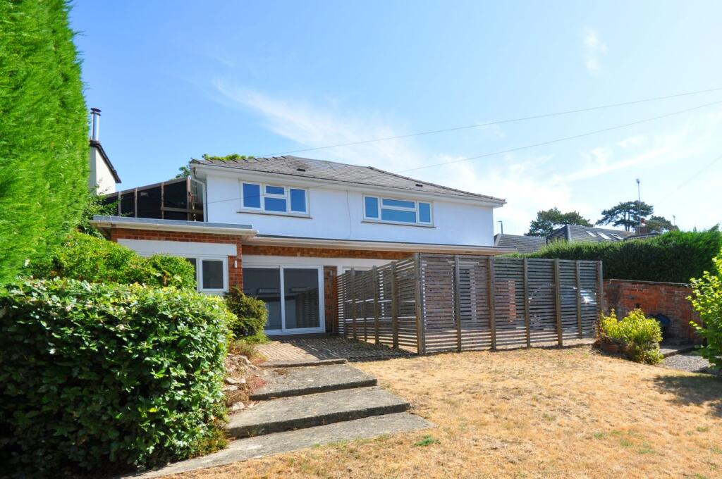 4 bed Detached for rent in Leckhampton Hill. From Errington Smith Town and Village Properties (Residential Sales - Lettings and Property Management) - Cheltenham 4 bed Detached for rent in Leckhampton Hill. From Errington Smith Town and Village Properties (Residential Sales - Lettings and Property Management) - Cheltenham