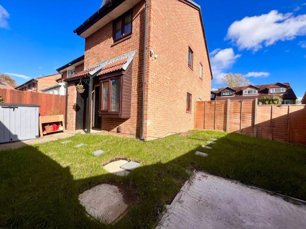 1 bed End of Terrace for rent in Merton. From Hunters - Carshalton