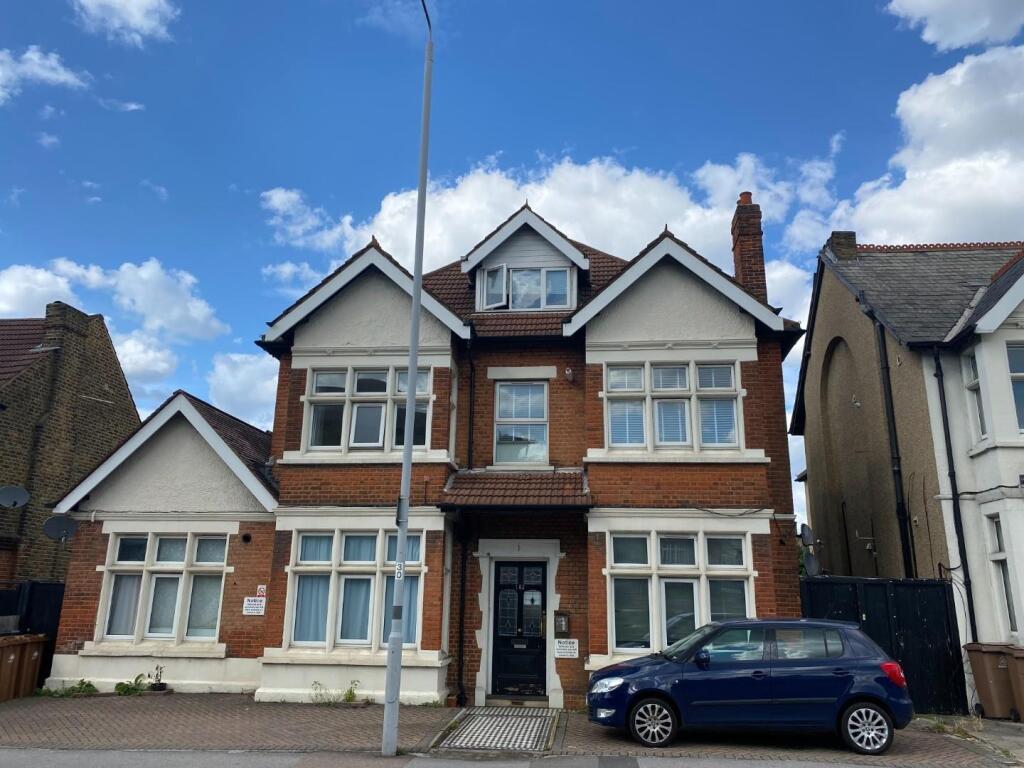 1 bed 1st Floor Flat for rent in Carshalton. From Hunters - Carshalton