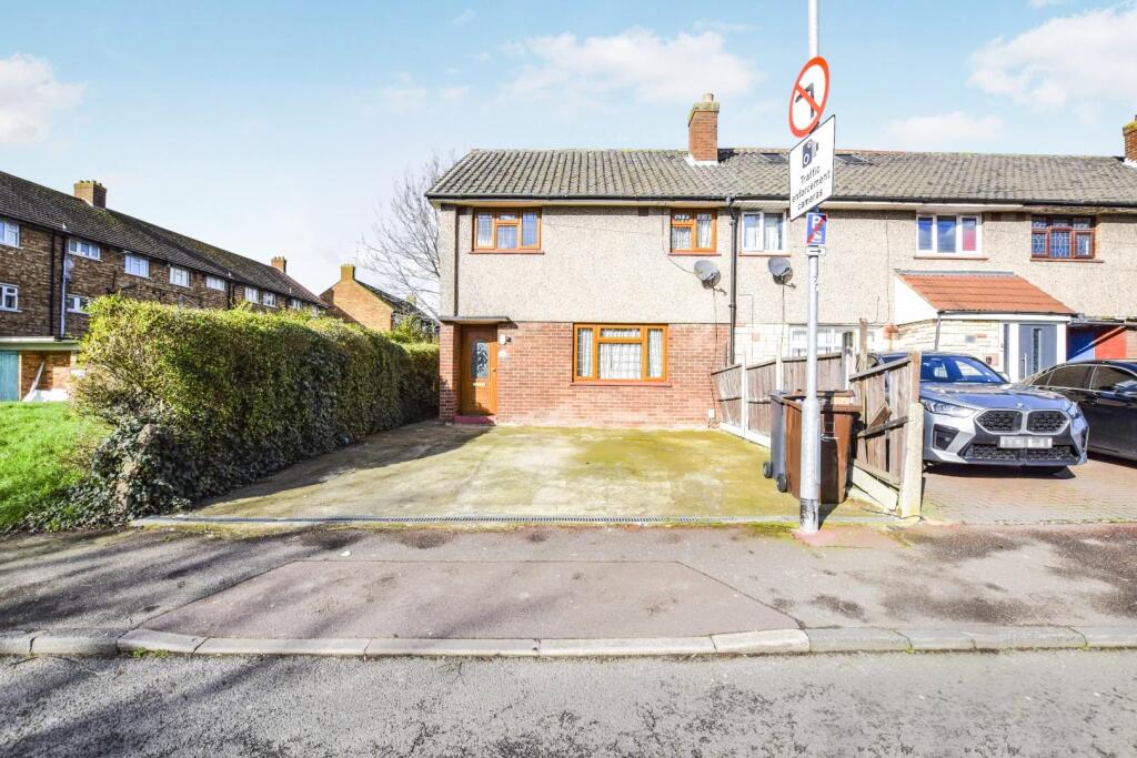 3 bed End of Terrace for rent in Romford. From Hunters - Chadwell Heath 3 bed End of Terrace for rent in Romford. From Hunters - Chadwell Heath