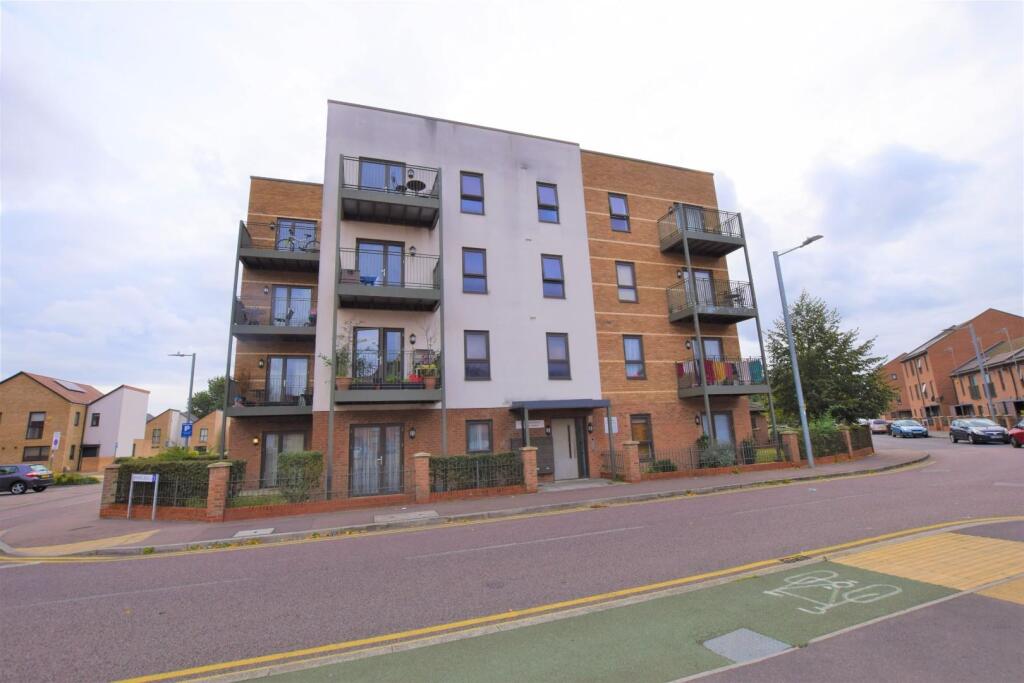 1 bed 1st Floor Flat for rent in Dagenham. From Hunters - Chadwell Heath