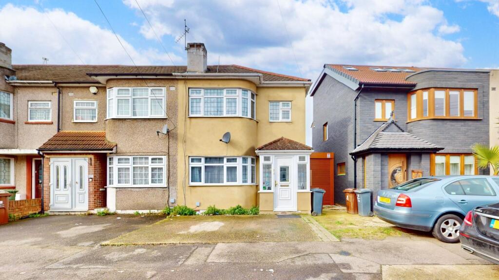 4 bed End of Terrace for rent in Dagenham. From Hunters - Chadwell Heath