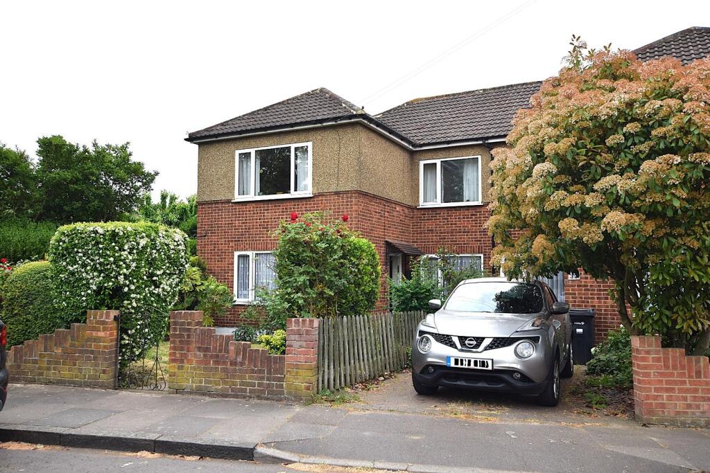 2 bed 1st Floor Flat for rent in Romford. From Hunters - Chadwell Heath 2 bed 1st Floor Flat for rent in Romford. From Hunters - Chadwell Heath
