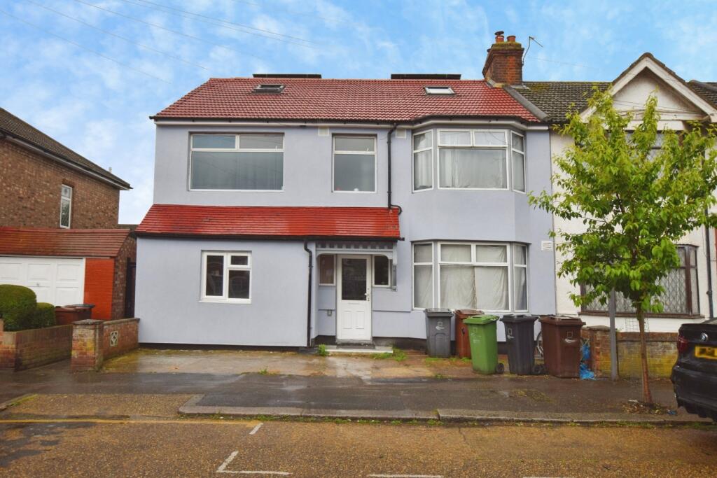 1 bed End of Terrace for rent in Romford. From Hunters - Chadwell Heath
