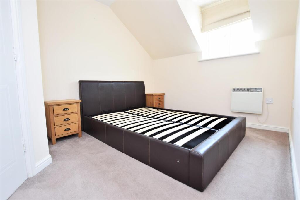 2 bed 1st Floor Flat for rent in Barking. From Hunters - Chadwell Heath