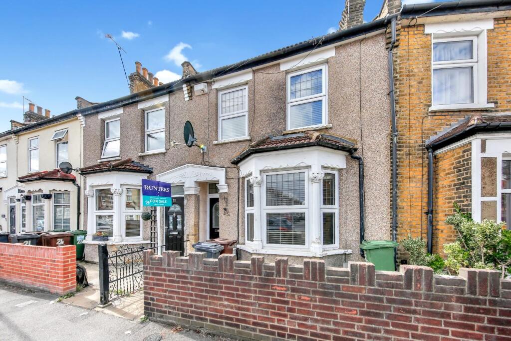 3 bed Mid Terraced House for rent in Romford. From Hunters - Chadwell Heath