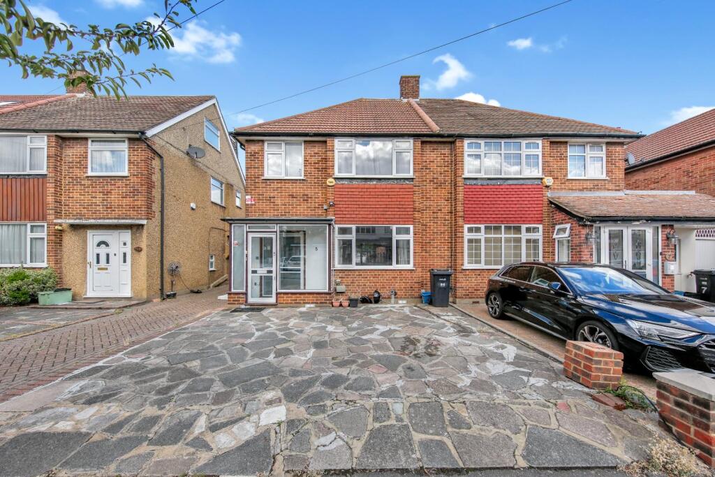 3 bed Semi Detached for rent in Romford. From Hunters - Chadwell Heath