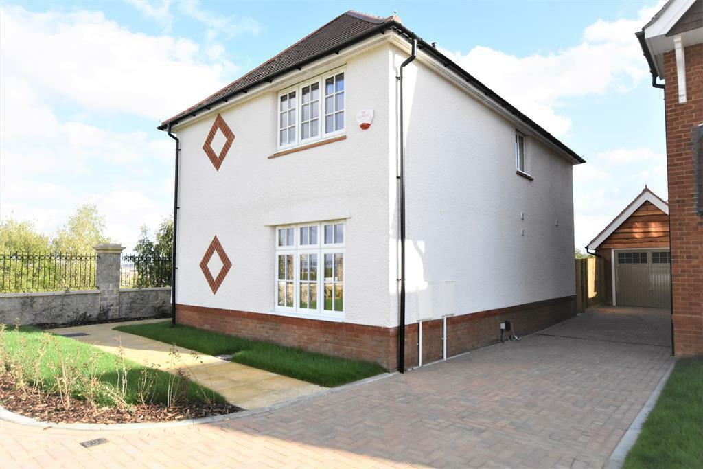 3 bed Detached House for rent in . From Hunters - Dartford