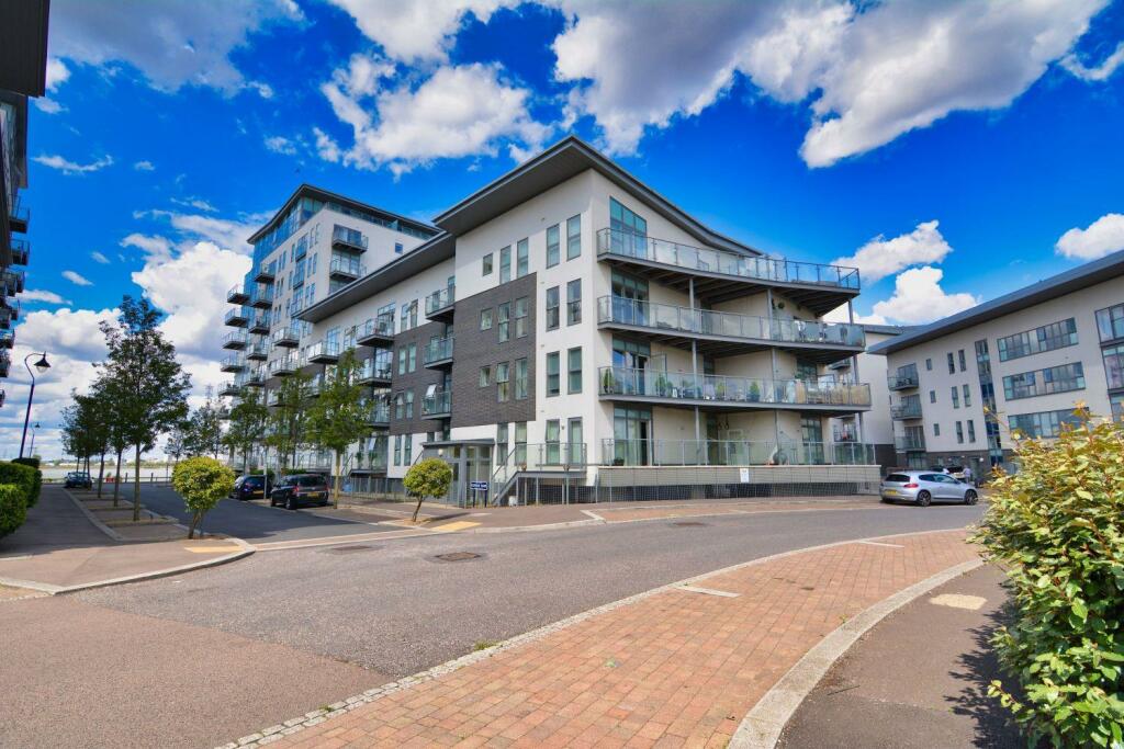 2 bed Apartment for rent in Swanscombe. From Hunters - Dartford