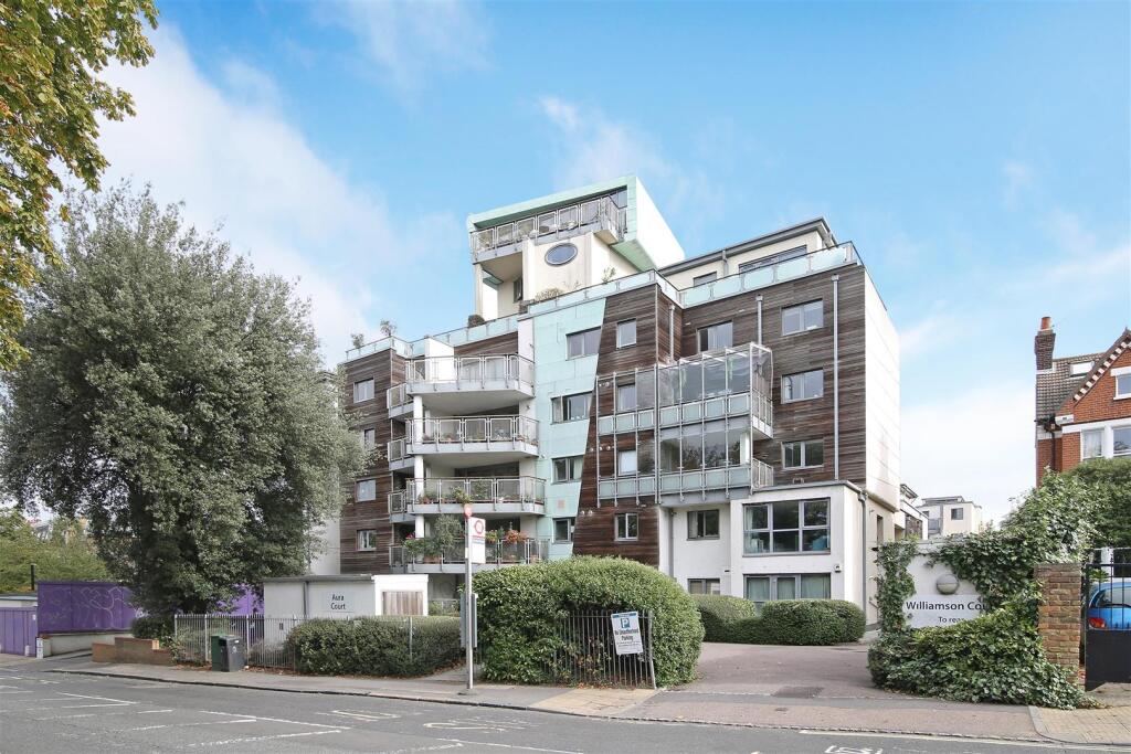 1 bed 1st Floor Flat for rent in Camberwell. From Hunters - Forest Hill