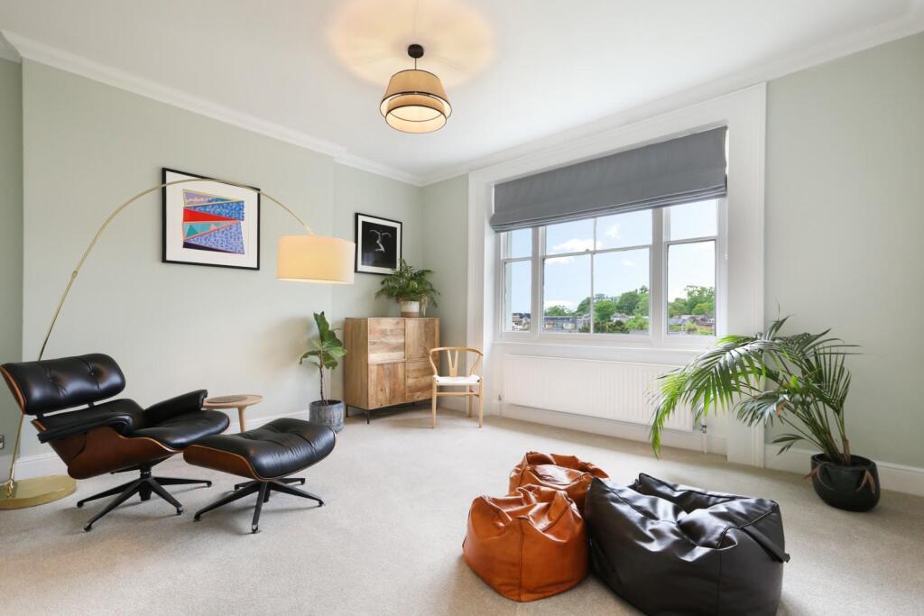 2 bed 1st Floor Flat for rent in Catford. From Hunters - Forest Hill