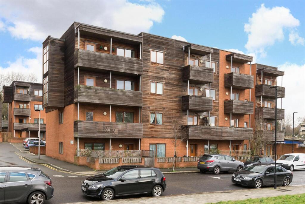 2 bed 1st Floor Flat for rent in Streatham. From Hunters - Forest Hill