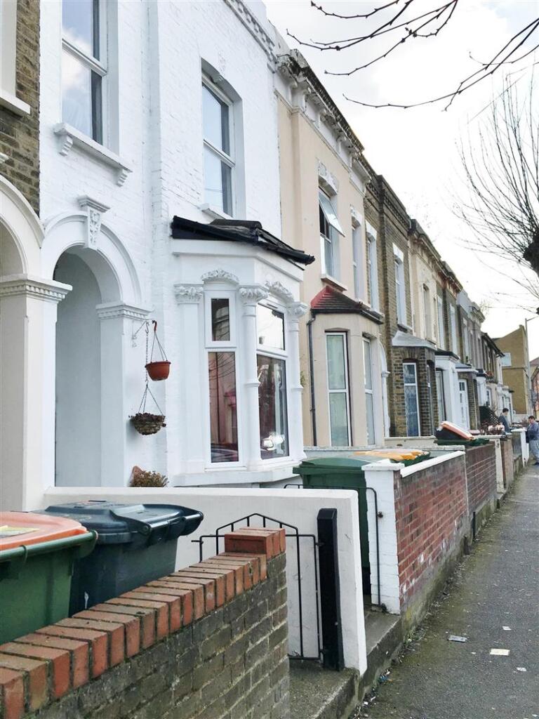 2 bed 1st Floor Flat for rent in London. From Hunters - Plaistow