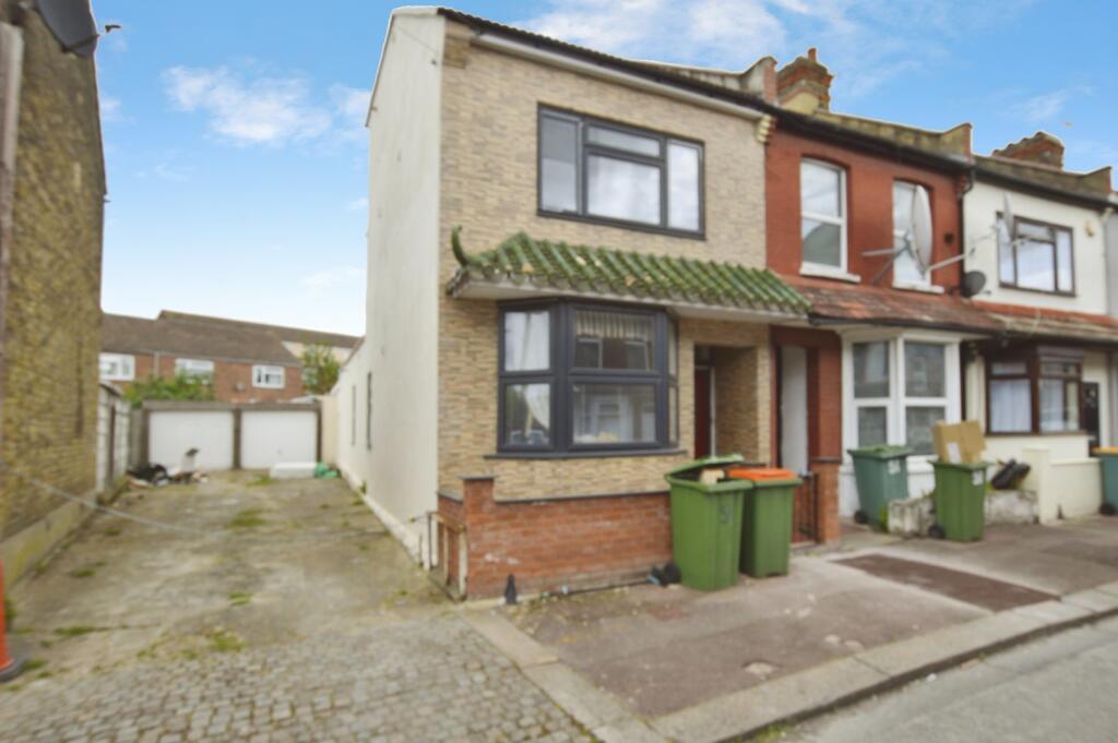 1 bed House Share for rent in London. From Hunters - Plaistow