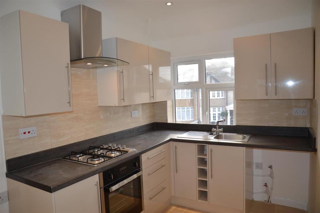 1 bed 1st Floor Flat for rent in Dagenham. From Hunters - Plaistow