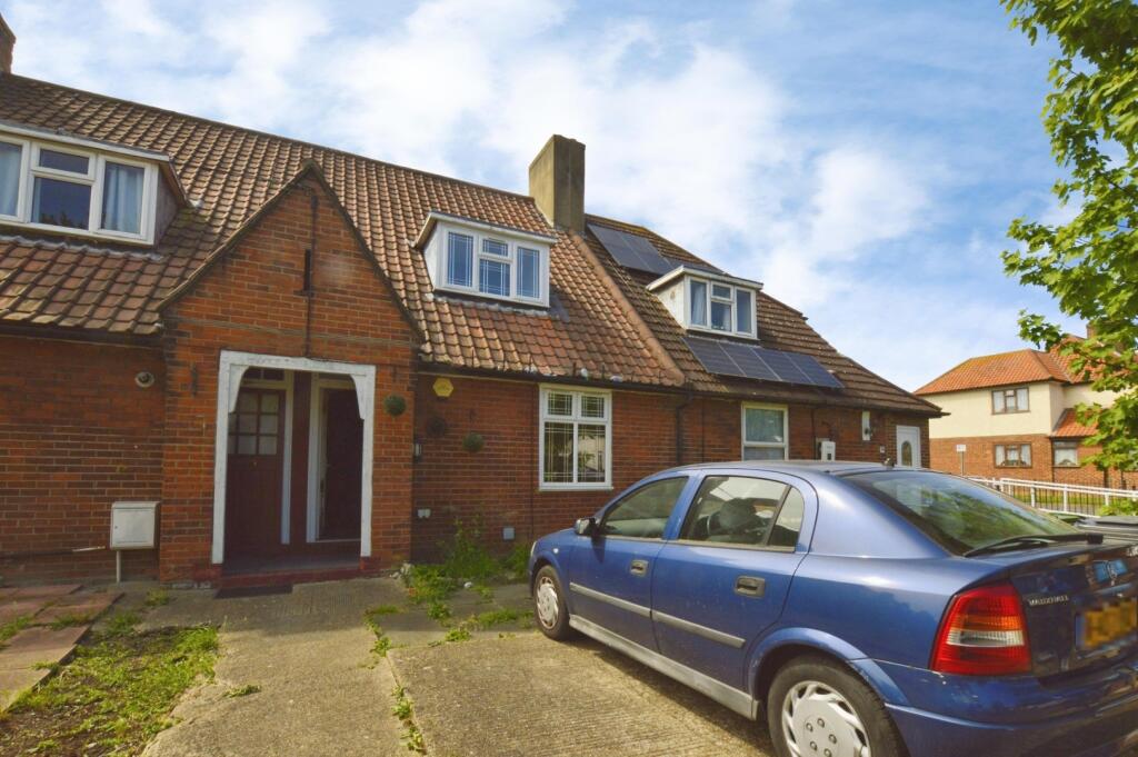 2 bed Detached for rent in Dagenham. From Hunters - Plaistow
