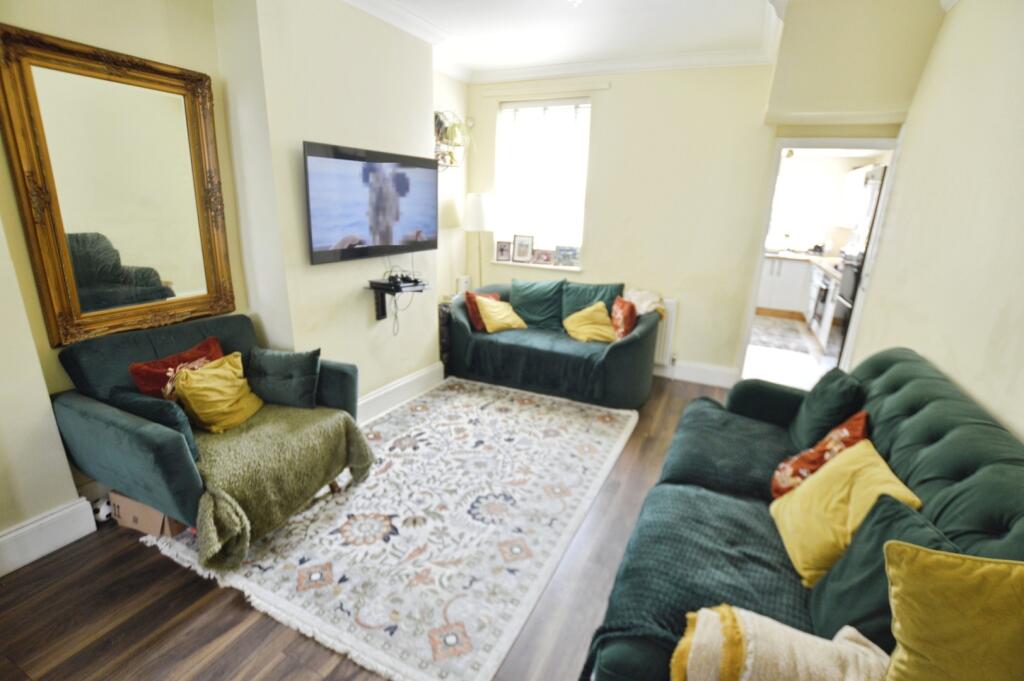 2 bed Mid Terraced House for rent in West Ham. From Hunters - Plaistow 2 bed Mid Terraced House for rent in West Ham. From Hunters - Plaistow