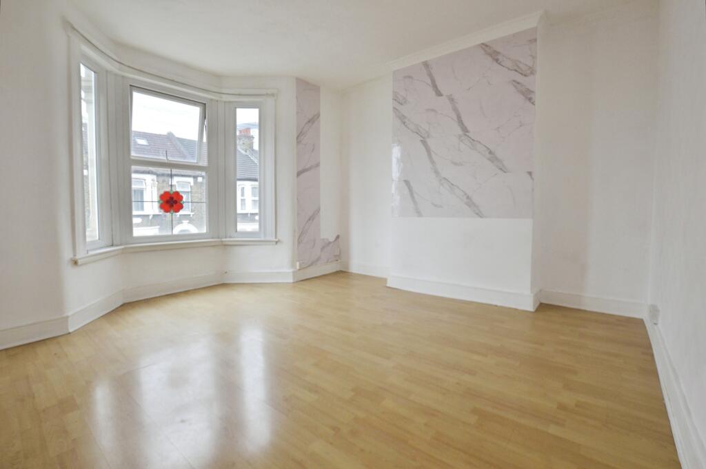 3 bed Annexe for rent in London. From Hunters - Plaistow