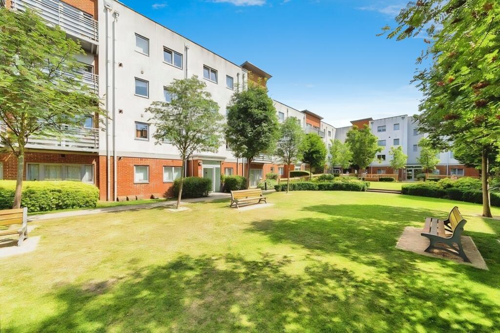 2 bed 1st Floor Flat for rent in London. From Hunters - Plaistow