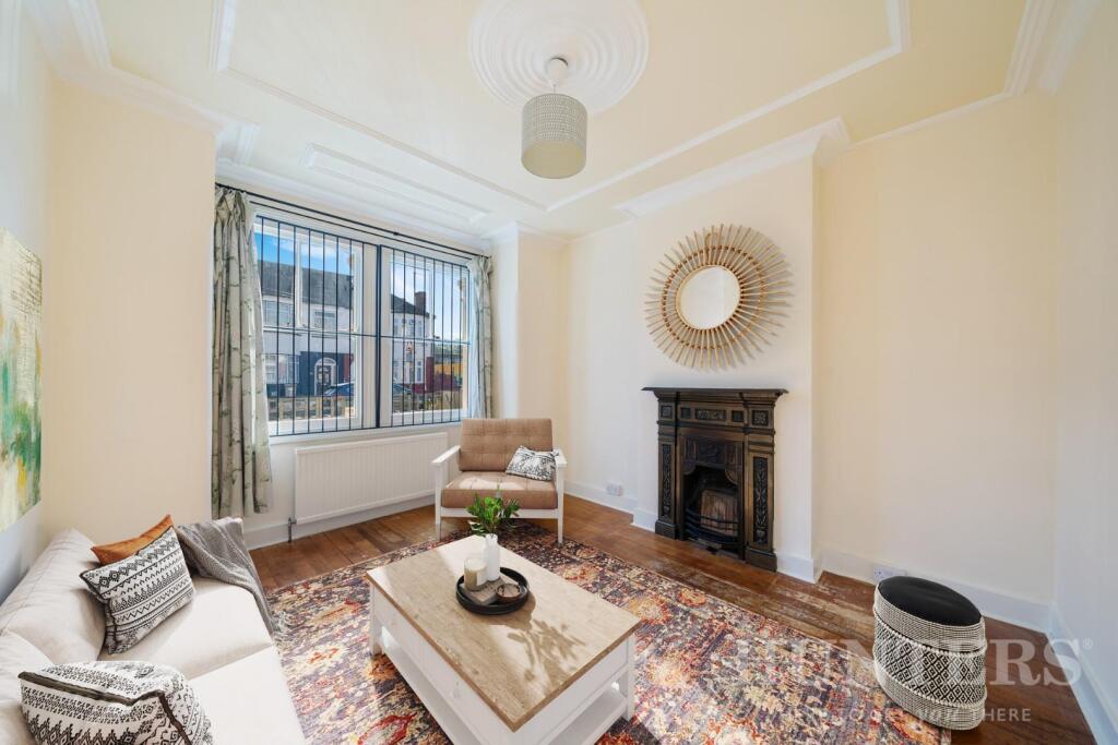 4 bed Detached for rent in London. From Hunters - Tottenham