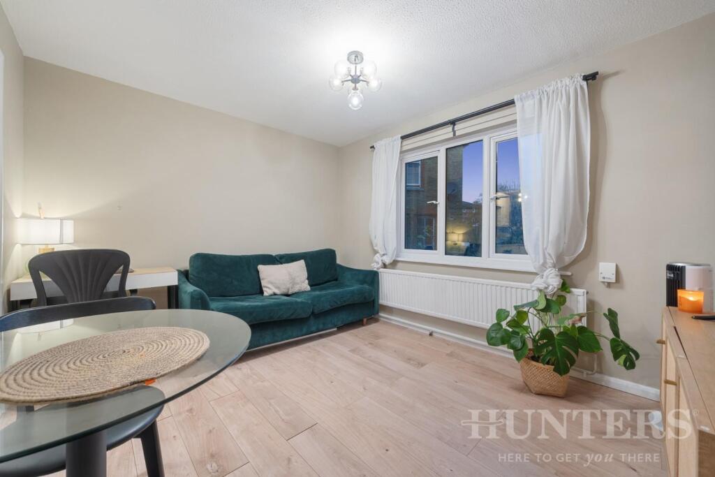 1 bed Annexe for rent in Tottenham. From Hunters - Tottenham