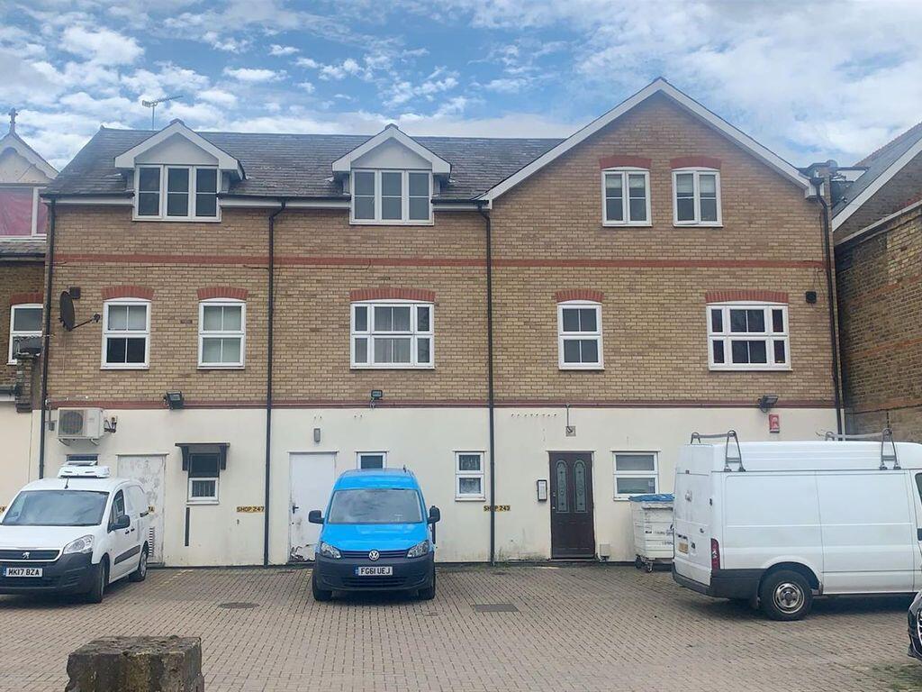 1 bed 1st Floor Flat for rent in Cheshunt. From IC Property - Edmonton