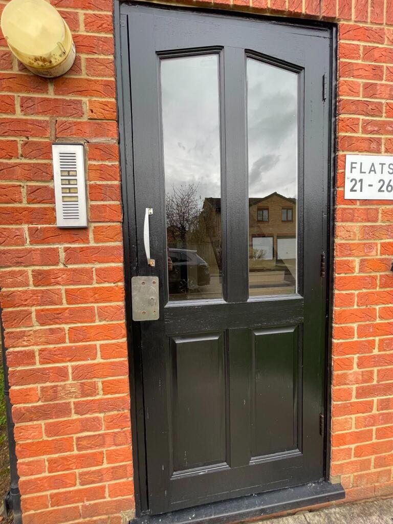 1 bed 1st Floor Flat for rent in Edmonton. From IC Property - Edmonton