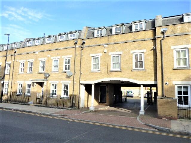 1 bed 1st Floor Flat for rent in London. From Inner City Estates