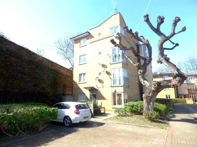 1 bed House (unspecified) for rent in Bow. From Inner City Estates