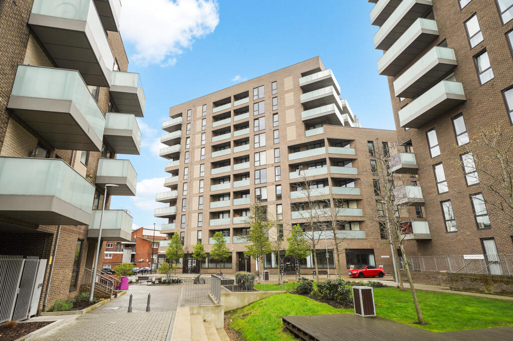 1 bed Apartment for rent in Poplar. From Inner City Estates