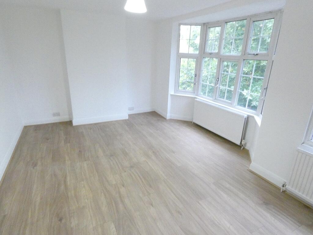 2 bed 1st Floor Flat for rent in Barking. From Inner City Estates