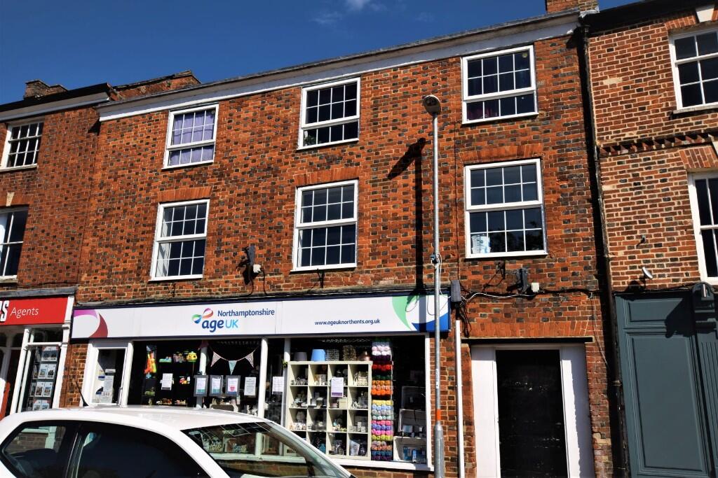 2 bed 1st Floor Flat for rent in Brackley. From Barton Fleming - Bicester