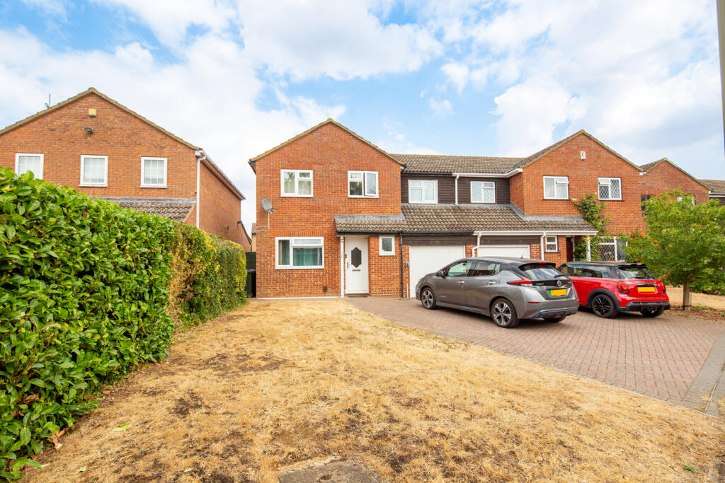 4 bed Detached for rent in Bicester. From Barton Fleming - Bicester 4 bed Detached for rent in Bicester. From Barton Fleming - Bicester