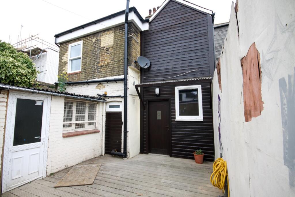 3 bed Annexe for rent in Sheerness. From Family Homes Sales & Lettings - Sittingbourne 3 bed Annexe for rent in Sheerness. From Family Homes Sales & Lettings - Sittingbourne