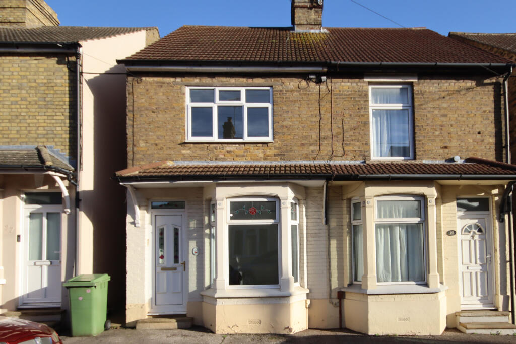 3 bed Semi Detached for rent in Sittingbourne. From Family Homes Sales & Lettings - Sittingbourne